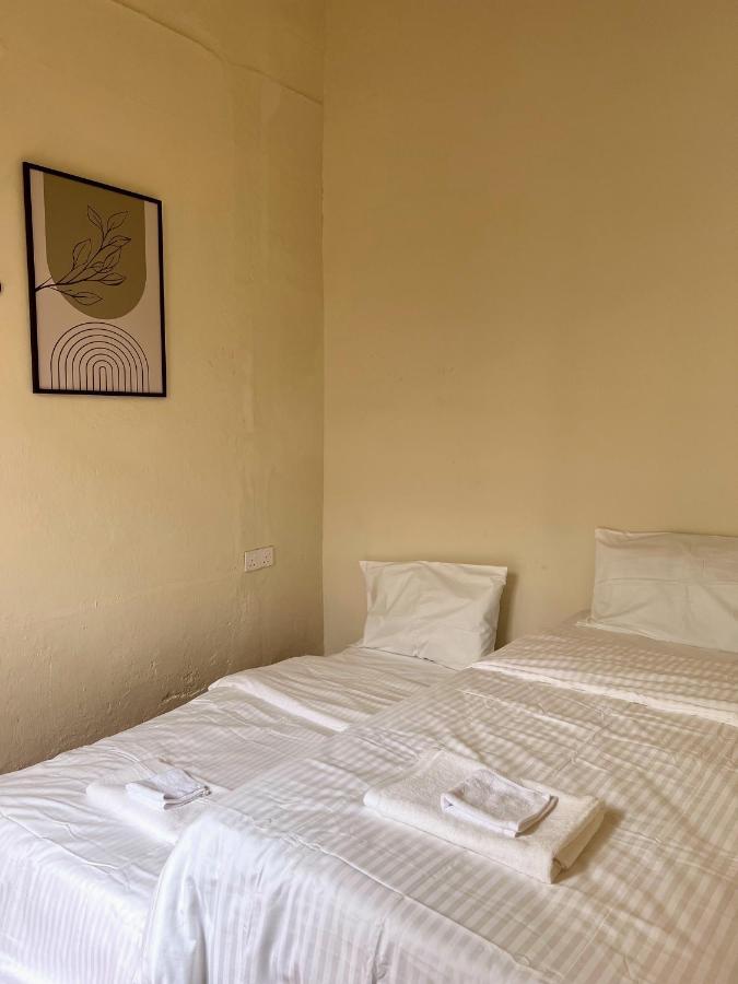 Aayu Stewart Penang Guest house *